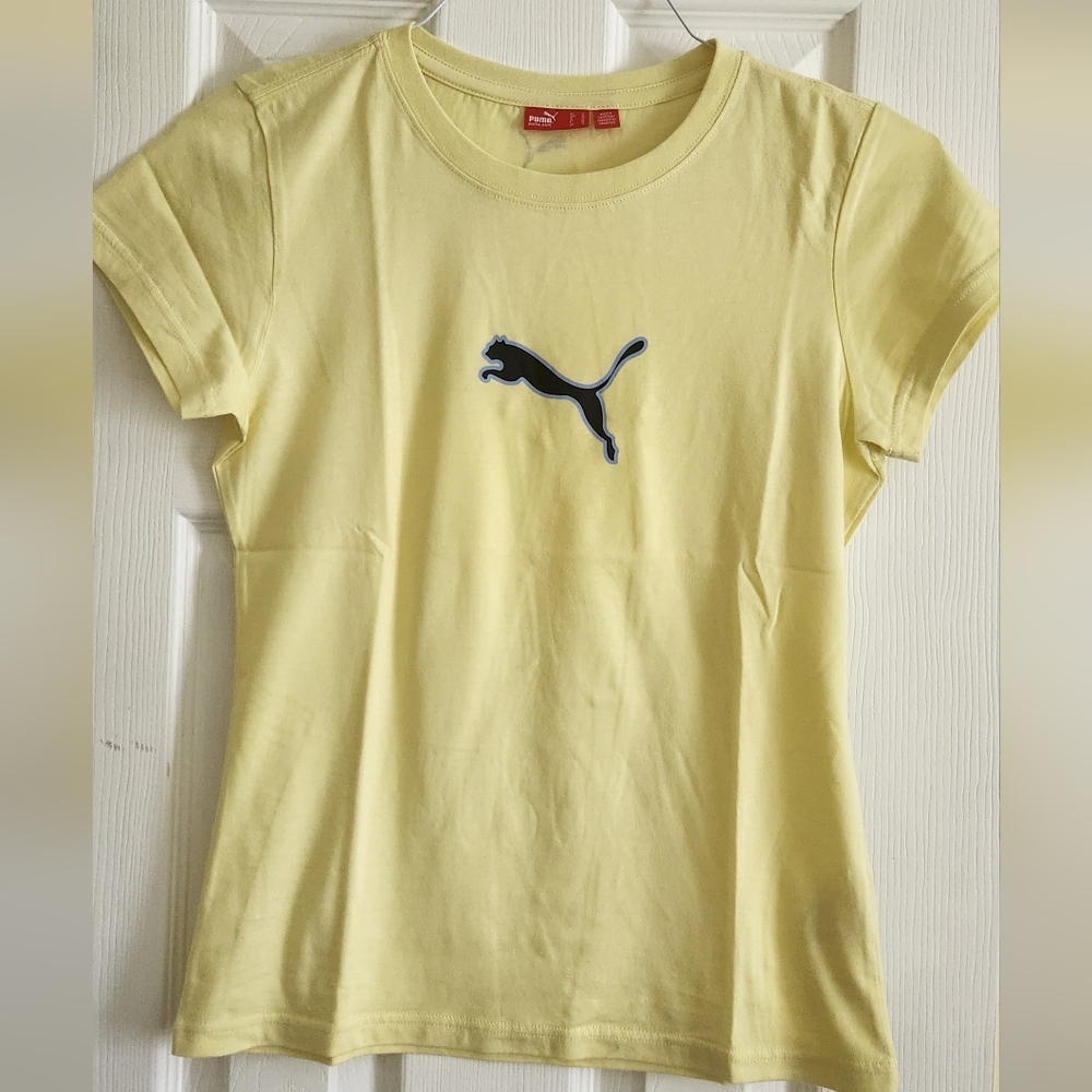 PUMA women's T-Shirt in size M